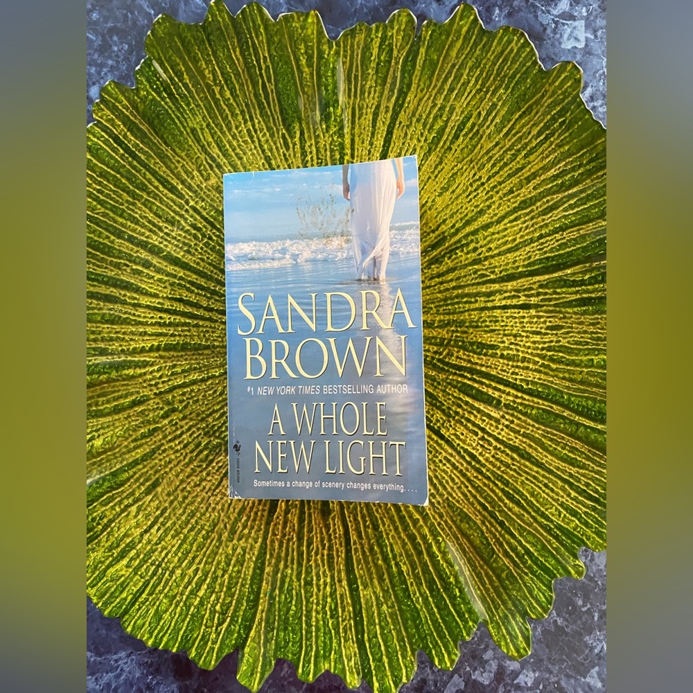 A Whole New Light by Sandra Brown / Paperback